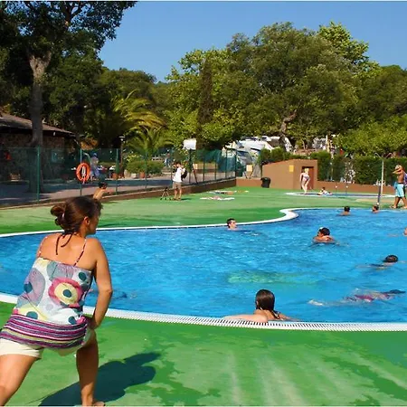 Κάμπινγκ Camping Pola